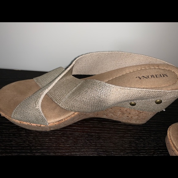 wedges 🌟 - Picture 3 of 4